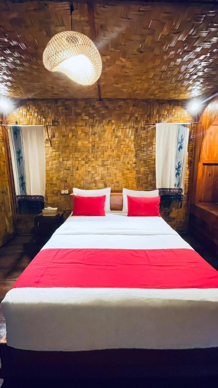 Three Queen Villa And Homestay وايكابوباك المظهر الخارجي الصورة
