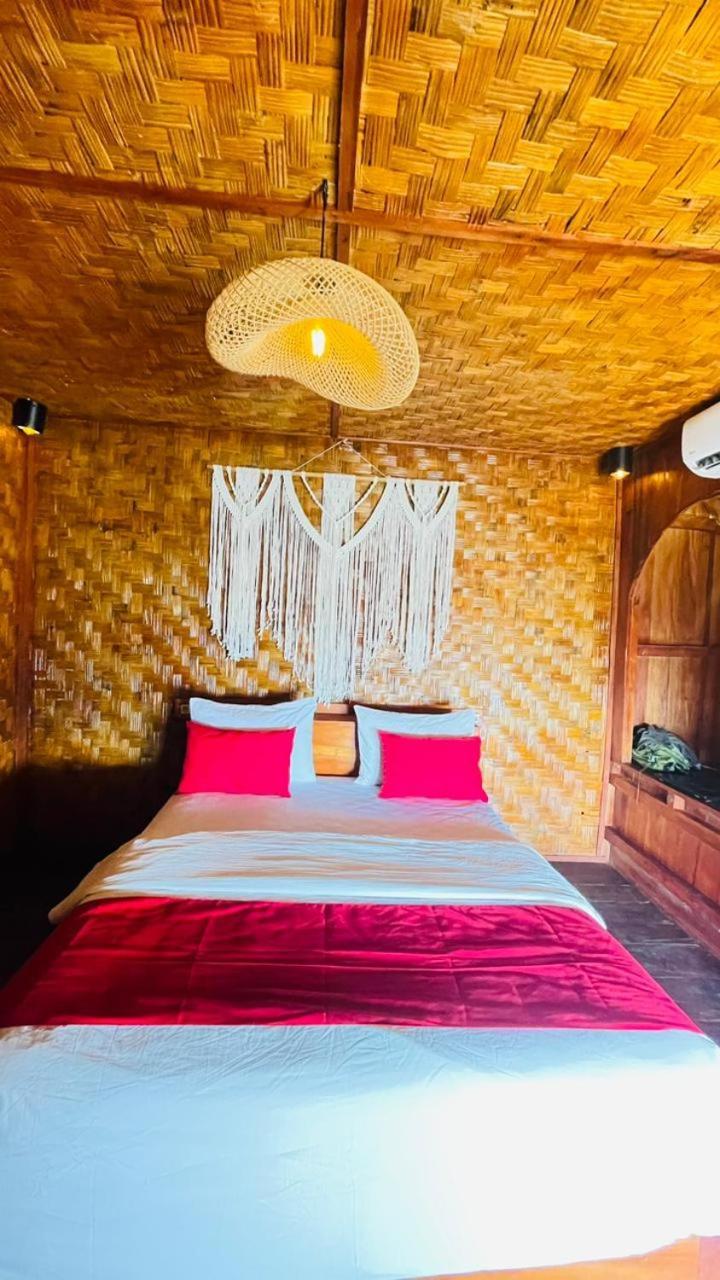 Three Queen Villa And Homestay وايكابوباك المظهر الخارجي الصورة
