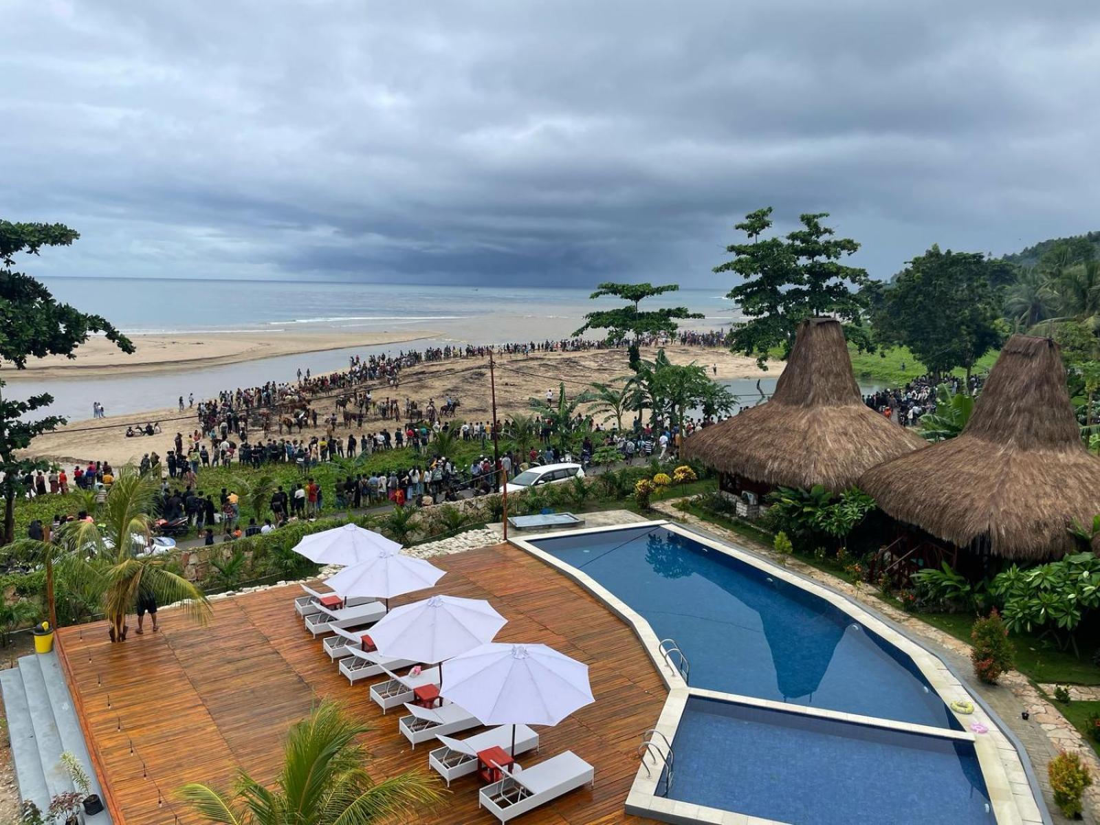 Three Queen Villa And Homestay وايكابوباك المظهر الخارجي الصورة